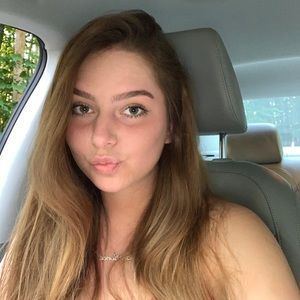 Meet your Posher, Evan renée